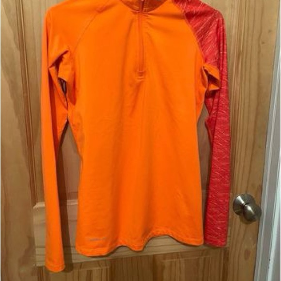 Women’s Size Small Nike Therma-Fit Long Sleeve 3/4 Zip Shirt - Picture 5 of 5
